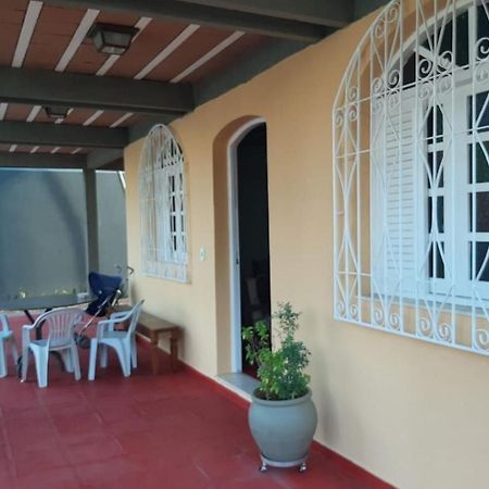 Casa 5 Quartos, Ampla, A 100 Metros Da Praia. Amigos E Familia Sao Bem Vindos A Essa Casa. Venha Viver Momentos Inesqueciveis Aqui. Guarapari Kültér fotó